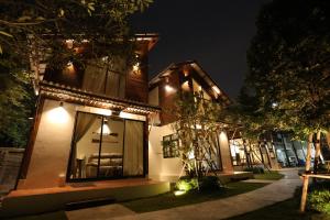 Baanrongmai Canal Front Homestay