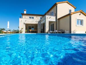 Patricia Comfortable holiday residence 