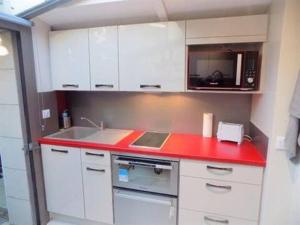 Maisons de vacances Studio maisonnette 200 m de la plage tout a pieds : photos des chambres