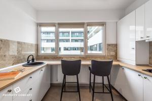 Central Address Apartment 112 B4