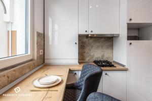 Central Address Apartment 112 B4