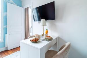 Flat next to Montparnasse train station - III