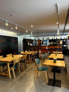 City Park Hotel by CHM