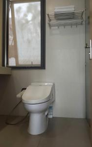 Quiet Hoang Quoc Viet Hotel & apartment