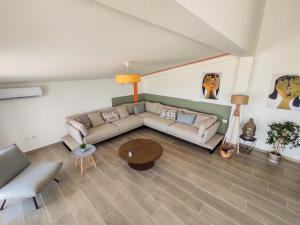 Luxurious Attic Apartment