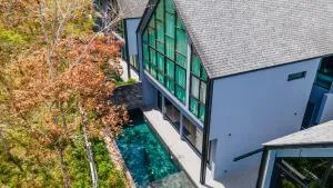 Super high ceiling luxury 3 bedrooms pool villa - 普吉镇