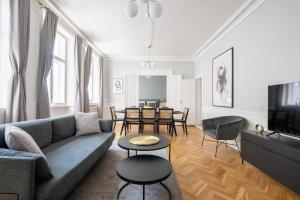 Lavish 4BR Flat in the Heart of CPH by The Canals