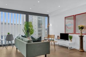 MySquare Premium One Bedroom Apartment City Road Basin