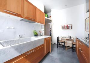 the Rome artful apartment retreat