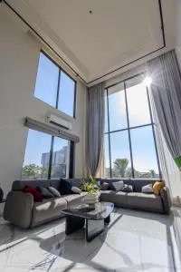 Cahaya - Beachouse 4BHK Villa with Jacuzzi & Home Theatre, 7 minute walk to the beach - Mandvi