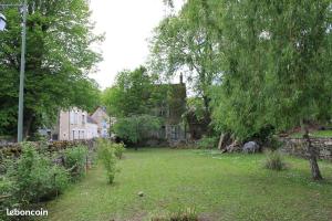 Ferme du 17ème siècle et jardin