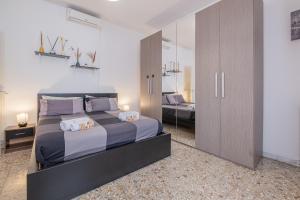 Basilica San Giovanni 1Bedr 5 minut from Station