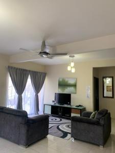 Landed 3BR near Bangi Wonderland - Wi-Fi, Netflix
