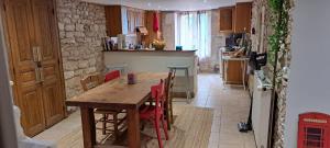 Ferme du 17ème siècle et jardin