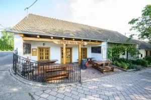 维纳图斯酒窖宾馆 - Beremend