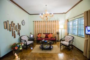 Iroom Boutique House