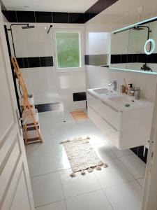Villas Maison contemporaine : photos des chambres