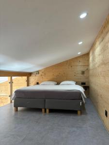 Les Chalets Perce Neige & Jacuzzi privatif, proximite Gerardmer & La Bresse : photos des chambres