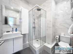 23 - Charming Parisian Flat in Paris