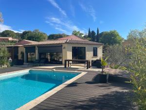Détente à Lorgues avec piscine privée