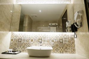 dmore kuakata hotel and resort