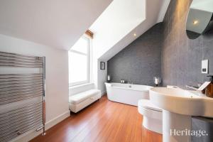 Fountainhall Luxury Townhouse, Aberdeen City Centre