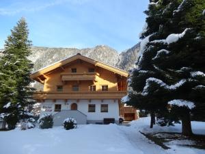 Ferienwohnungen Tiroler Haus