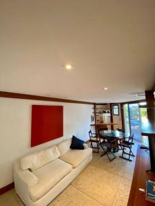 Loft frente praia Barra da Tijuca, ao lado do Windsor