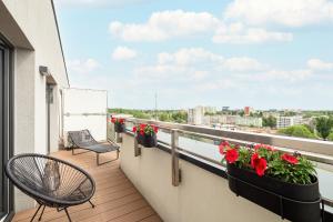 Elegant Apartment with Air-Conditioning near Łódź Fabryczna by Renters Prestige