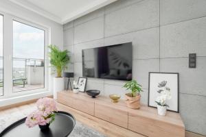 Elegant Apartment with Air-Conditioning near Łódź Fabryczna by Renters Prestige