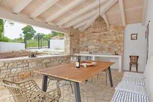 Casa Mirna for 7 people near Pula with sea view & only 2 km from the sea