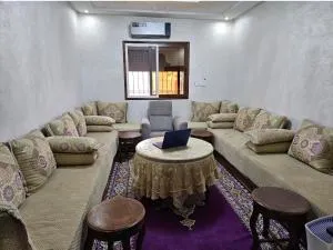 شقه مريحه وهادئه بجانب المطار كازابلانكا - Dar Mohammed Cherkaoui