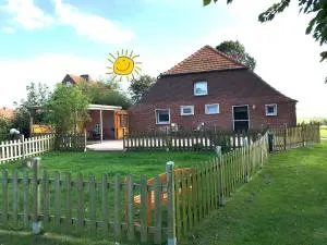 Ferienwohnung in Deich- Und Sielrott mit großem Garten - Hagermarsch