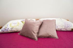 Villa Aria - peaceful olive grove & swimming pool