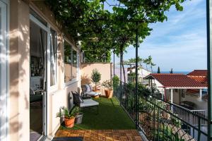 Apartment Rosy-Terrace/Partial Sea View/Artistic & Peaceful