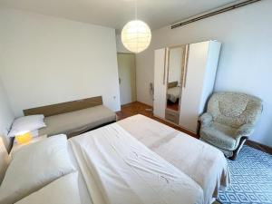 Charmante Ferienwohnung in Jadranovo mit Grill, Garten und Terrasse 