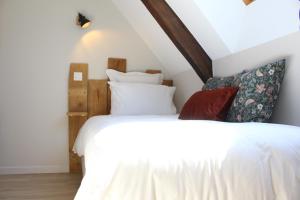 Maisons de vacances La Chaumiere - Gite de charme avec SPA : photos des chambres