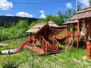 Деревяний котедж "Казка"