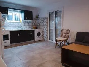 Elite salamina - Návstathmos