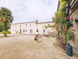 Maisons de vacances L echappee belle en campagne charentaise : photos des chambres