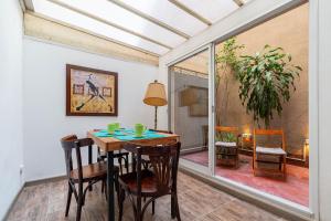 Amplio y clásico 3 amb. con cochera | Recoleta