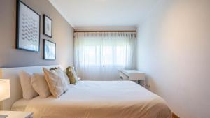 Infante Cozy 1BR w Parking by LovelyStay
