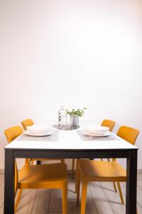 CityU Grazioli 27 Appartamento Trento Città - 2 stanze con 2 parcheggi privati gratuiti