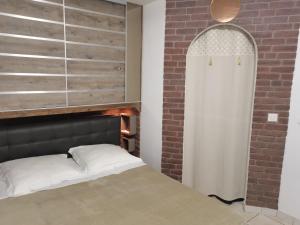 Charmant 2p au calme, jardin, piscine, vue panoramique et stationnement