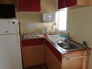 CAMPING 3* ! PROGHE DES GORGES DU VERDON ET LAC DE STE CROIX 04500 ! TOUT EQUIPE ! CHAMPS DE LAVANDES ! CALME ! NBRES ACTIVITES ! RANDONNEES ! NAUTISME !