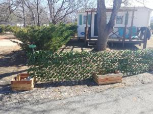 CAMPING 3* ! PROGHE DES GORGES DU VERDON ET LAC DE STE CROIX 04500 ! TOUT EQUIPE ! CHAMPS DE LAVANDES ! CALME ! NBRES ACTIVITES ! RANDONNEES ! NAUTISME !