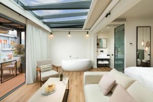 Acropolis Suite with Terrace room in The Residence - Christokopidou Hotel & SPA