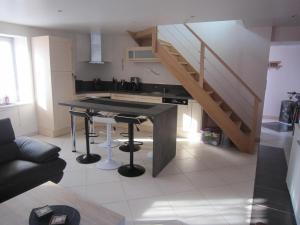 RÉF 322 - LOCMIQUELIC Maisonnette de pêcheur avec terrasse