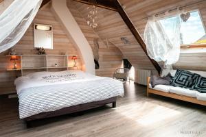 RÉF 322 - LOCMIQUELIC Maisonnette de pêcheur avec terrasse