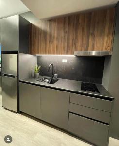 SATELUXXE CAVE SHORE 3